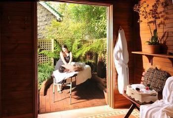 Mary Cards Coach House Bed & Breakfast Olinda